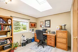 1257 Embarcadero Cir, Coos Bay, OR 97420 - Photo 24