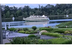 5624 S Riverside Ln, Portland, OR 97239 - Photo 6