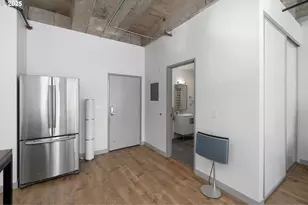 900 NE 81st Ave, Portland, OR 97213 - Photo 4