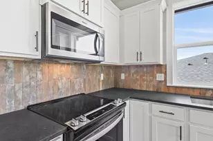 657 NE Saling Dr W, Estacada, OR 97023 - Photo 6