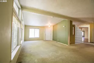 216 Munsel Creek Loop, Florence, OR 97439 - Photo 6