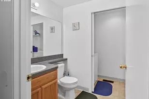 11720 NE 32nd St, Vancouver, WA 98682 - Photo 8