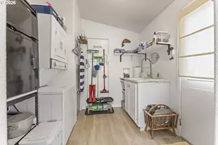 90946 Windy Ln, Coos Bay, OR 97420 - Photo 10