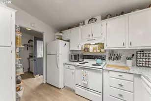 90946 Windy Ln, Coos Bay, OR 97420 - Photo 12