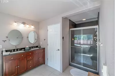 1054 N River Dr, Sweet Home, OR 97386 - Photo 10