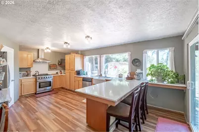 1054 N River Dr, Sweet Home, OR 97386 - Photo 18