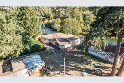 1054 N River Dr, Sweet Home, OR 97386 - Photo 2