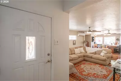 1054 N River Dr, Sweet Home, OR 97386 - Photo 4