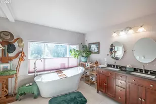 1054 N River Dr, Sweet Home, OR 97386 - Photo 10