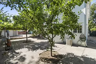 8506 SE Mill St, Portland, OR 97216 - Photo 18
