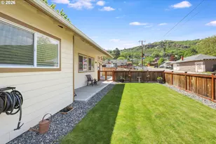 1014 Myrtle St, The Dalles, OR 97058 - Photo 4