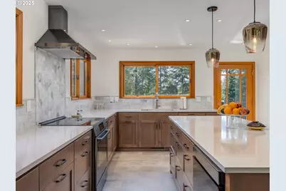 12720 S Carus Rd, Oregon City, OR 97045 - Photo 10