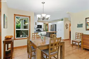 565 Shelokum Dr, Silverton, OR 97381 - Photo 8