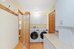565 Shelokum Dr, Silverton, OR 97381 - Photo 18