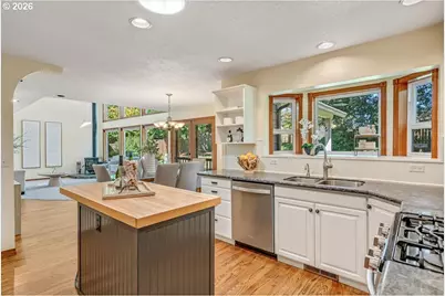 565 Shelokum Dr, Silverton, OR 97381 - Photo 12