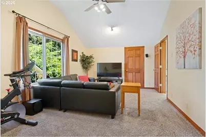 565 Shelokum Dr, Silverton, OR 97381 - Photo 30