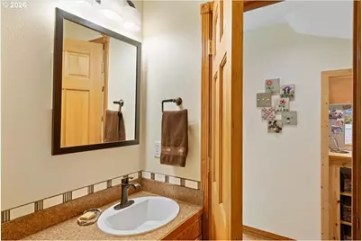 565 Shelokum Dr, Silverton, OR 97381 - Photo 16