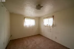 435 N Peach Ave, Stayton, OR 97383 - Photo 6