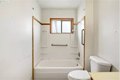 531 NW Harrison St, Canyonville, OR 97417 - Photo 24