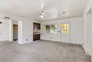 531 NW Harrison St, Canyonville, OR 97417 - Photo 10