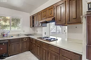 531 NW Harrison St, Canyonville, OR 97417 - Photo 16