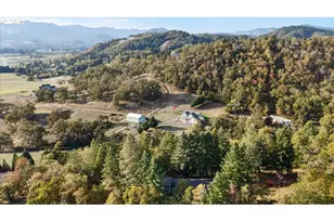 225 Fox Ln, Roseburg, OR 97471 - Photo 26