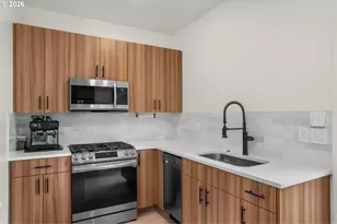 11117 SW 43rd Ave, Portland, OR 97219 - Photo 4