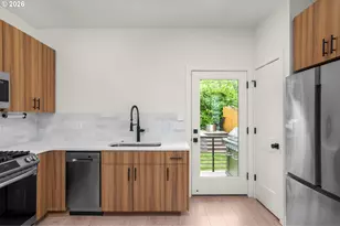 11117 SW 43rd Ave, Portland, OR 97219 - Photo 10
