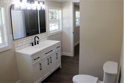 3450 Shoestring Rd, Riddle, OR 97469 - Photo 14