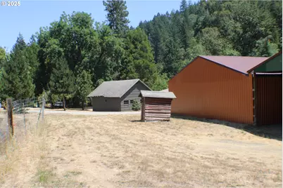 3450 Shoestring Rd, Riddle, OR 97469 - Photo 34
