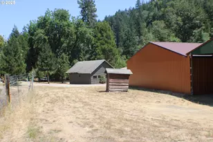 3450 Shoestring Rd, Riddle, OR 97469 - Photo 34