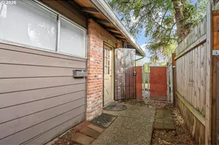 132 NE 78th Ave NE, Portland, OR 97213 - Photo 6