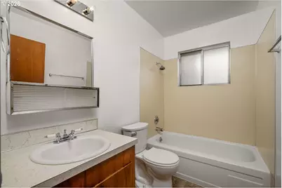 132 NE 78th Ave NE, Portland, OR 97213 - Photo 18