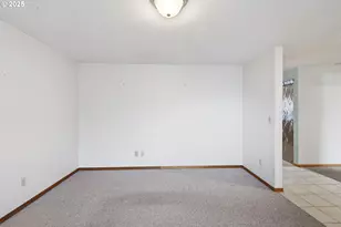 19235 SW Durell Ct, Beaverton, OR 97003 - Photo 8