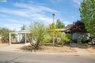 2350 N Terry St, Eugene, OR 97402 - Photo 2