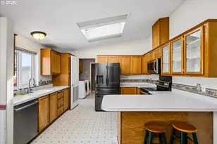 2350 N Terry St, Eugene, OR 97402 - Photo 10