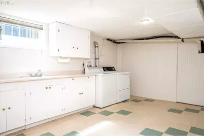 7530 SE Yamhill St, Portland, OR 97215 - Photo 24
