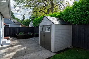 7530 SE Yamhill St, Portland, OR 97215 - Photo 36