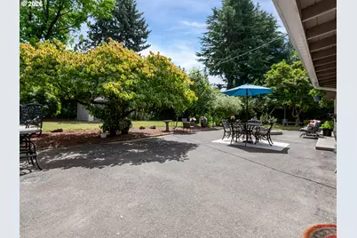 10210 SW Crestwood Ct, Beaverton, OR 97008 - Photo 30