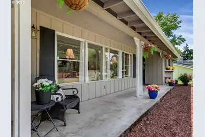 10210 SW Crestwood Ct, Beaverton, OR 97008 - Photo 8