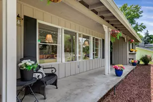 10210 SW Crestwood Ct, Beaverton, OR 97008 - Photo 8