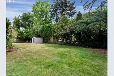 10210 SW Crestwood Ct, Beaverton, OR 97008 - Photo 36