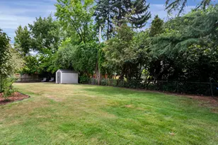 10210 SW Crestwood Ct, Beaverton, OR 97008 - Photo 36