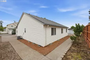 20734 Adam Ln, Fairview, OR 97024 - Photo 4