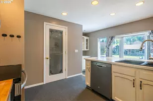 1750 Lincoln Rd, Coos Bay, OR 97420 - Photo 14
