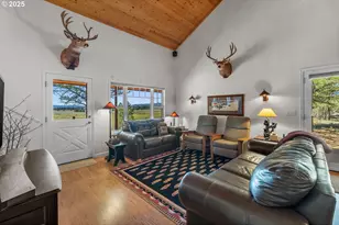 20779 Bear Gulch Rd, Canyon City, OR 97820 - Photo 8