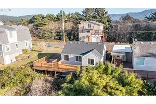 4641 SW Coast Ave, Lincoln City, OR 97367 - Photo 40