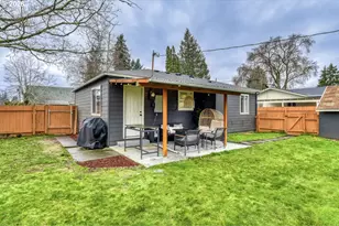 1422 SE 169th Pl, Portland, OR 97233 - Photo 22