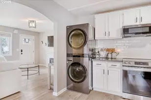 1422 SE 169th Pl, Portland, OR 97233 - Photo 12