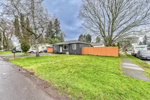 1422 SE 169th Pl, Portland, OR 97233 - Photo 4